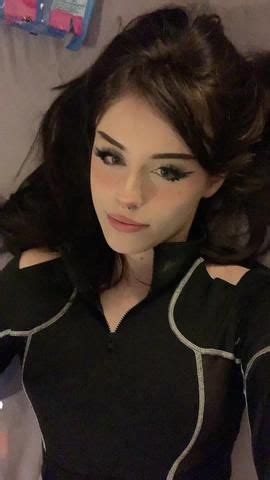 hannah owo (@itshannahowo)’s video of hannahowo .
